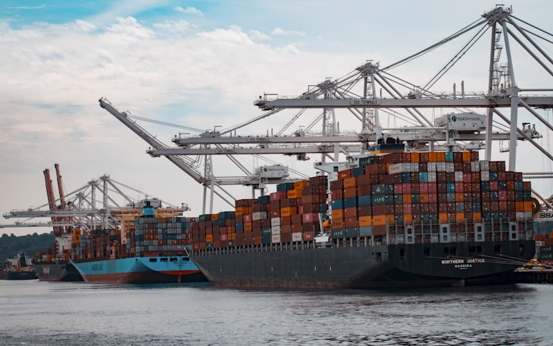 The Complete Guide to Cross-Border E-commerce in 2026