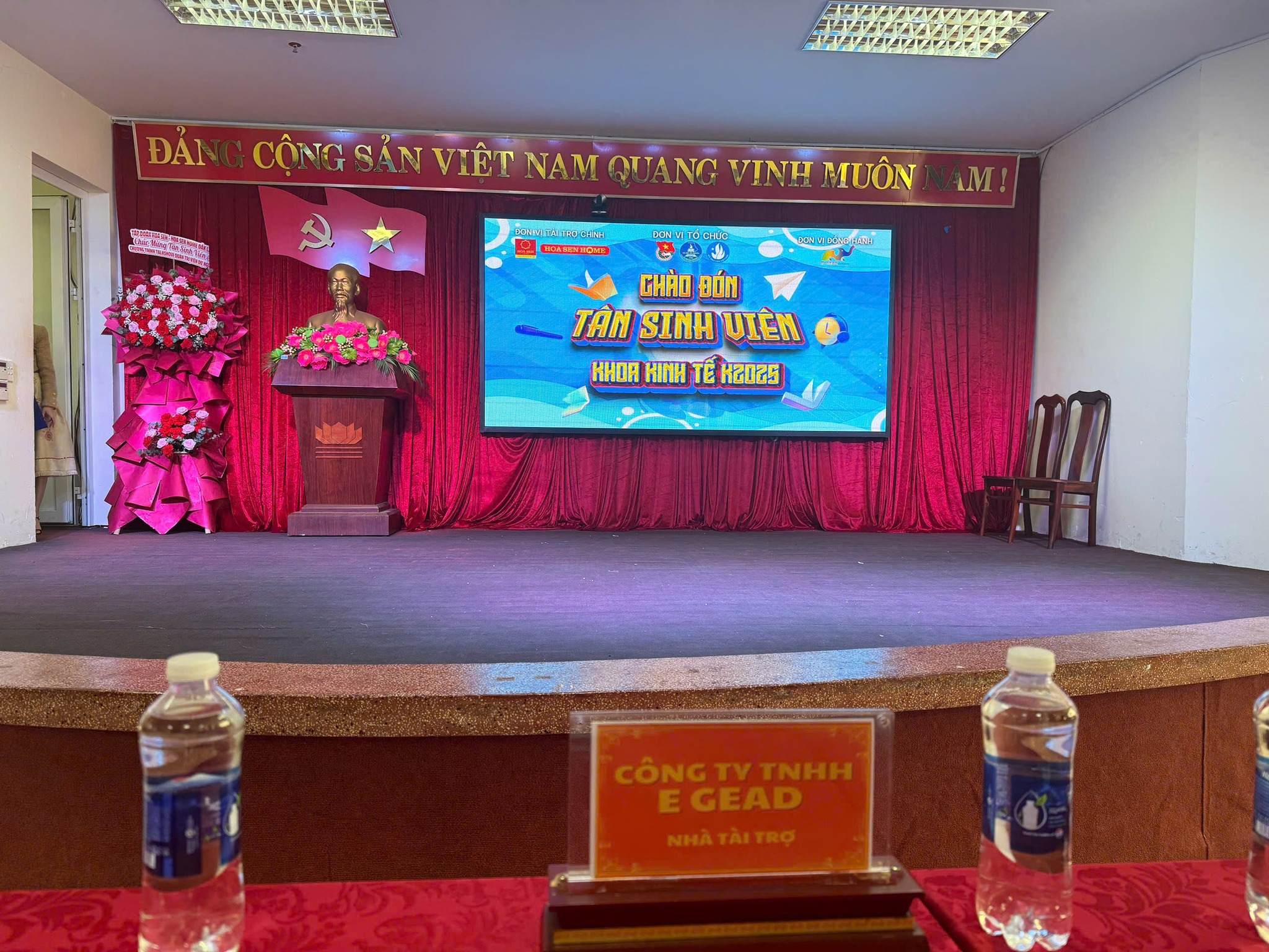 Ngày hội Tân sinh viên Khoa Kinh tế 2025